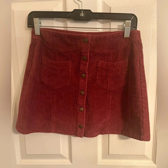 She + Sky Maroon/Burgandy Corduroy Mini Skirt - Picture 4 of 10